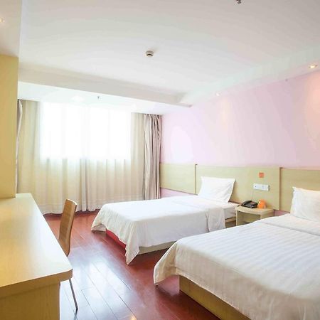 7Days Inn Deyang Zhongjiang Kuishan Park Bagian luar foto