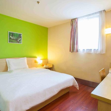 7Days Inn Deyang Zhongjiang Kuishan Park Bagian luar foto