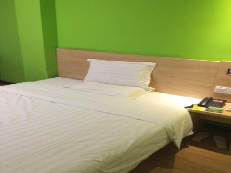 7Days Inn Deyang Zhongjiang Kuishan Park Bagian luar foto