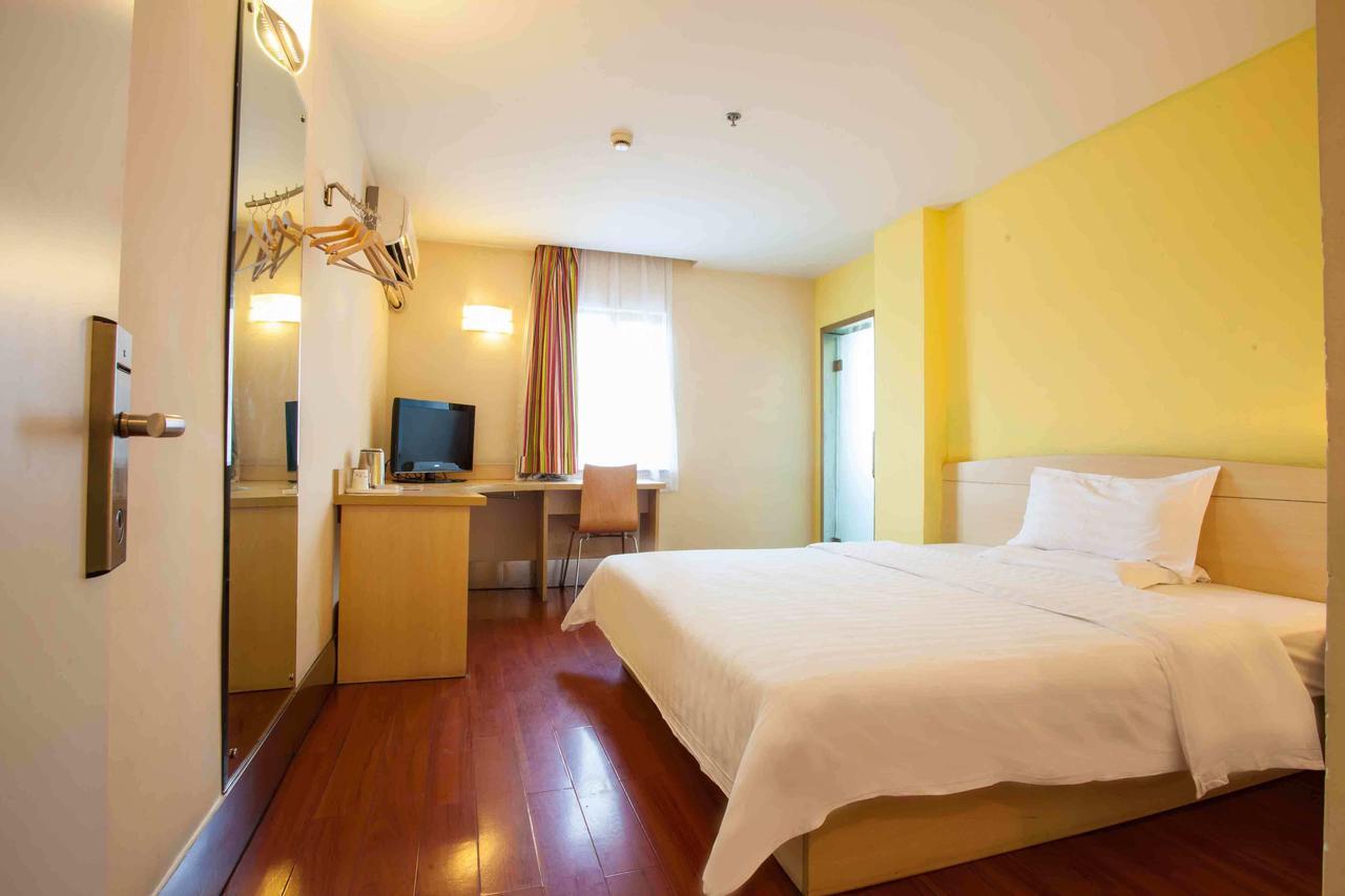7Days Inn Deyang Zhongjiang Kuishan Park Bagian luar foto