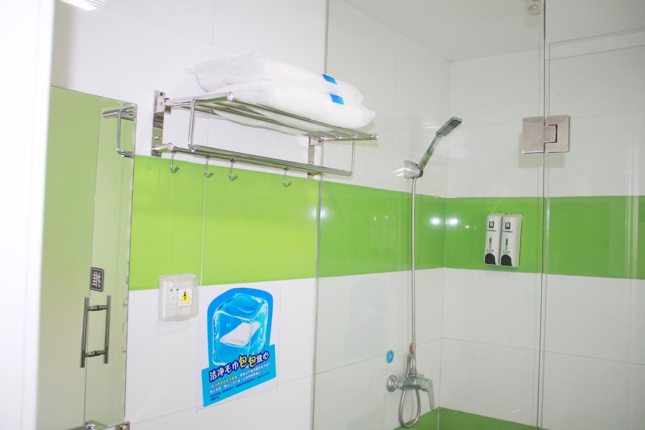 7Days Inn Deyang Zhongjiang Kuishan Park Bagian luar foto