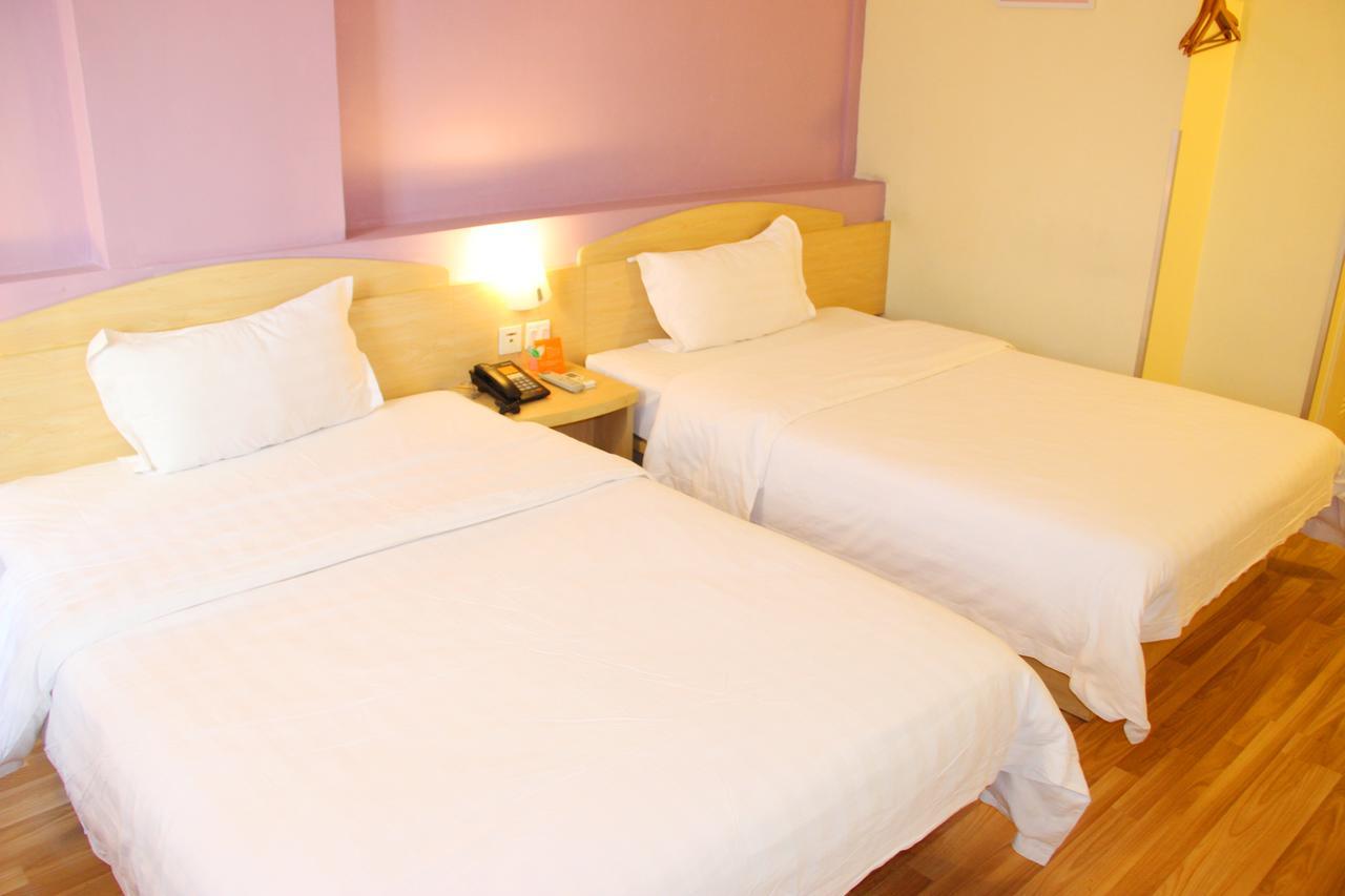 7Days Inn Deyang Zhongjiang Kuishan Park Bagian luar foto
